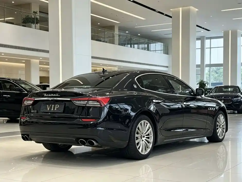 Maserati Quattroporte 2017 — фото 9