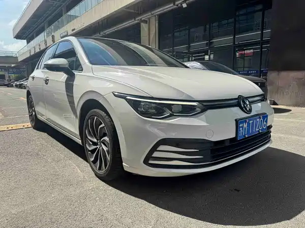 Volkswagen Golf 2021