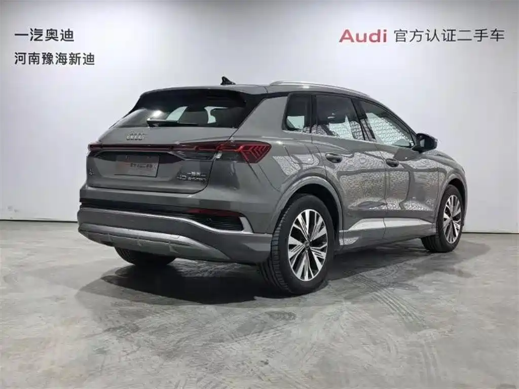 Audi Q4 e-tron 2024 — фото 14
