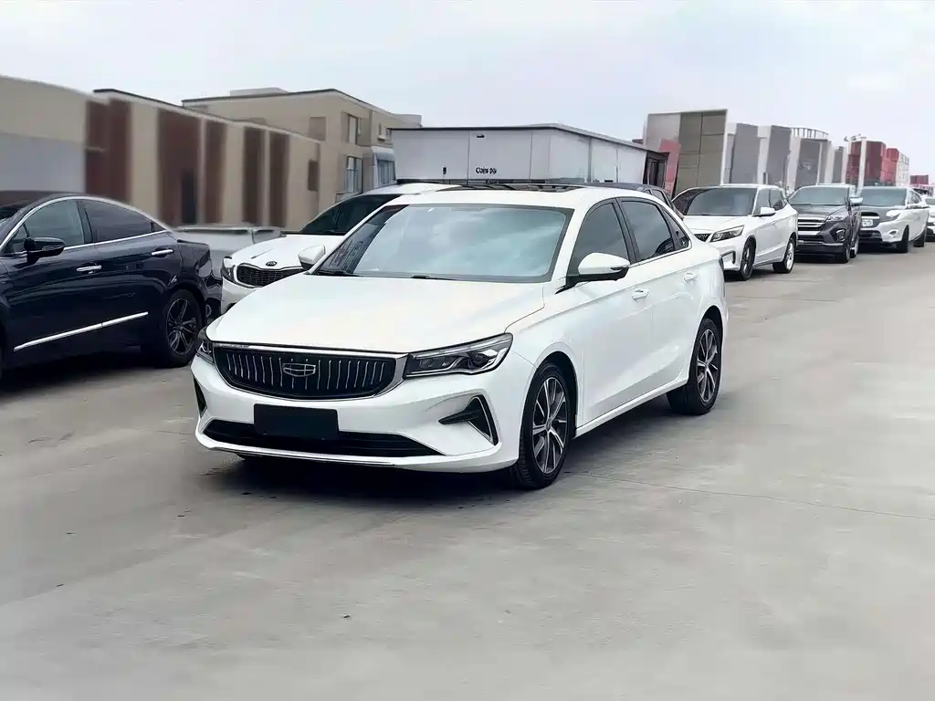 Geely Emgrand 2021