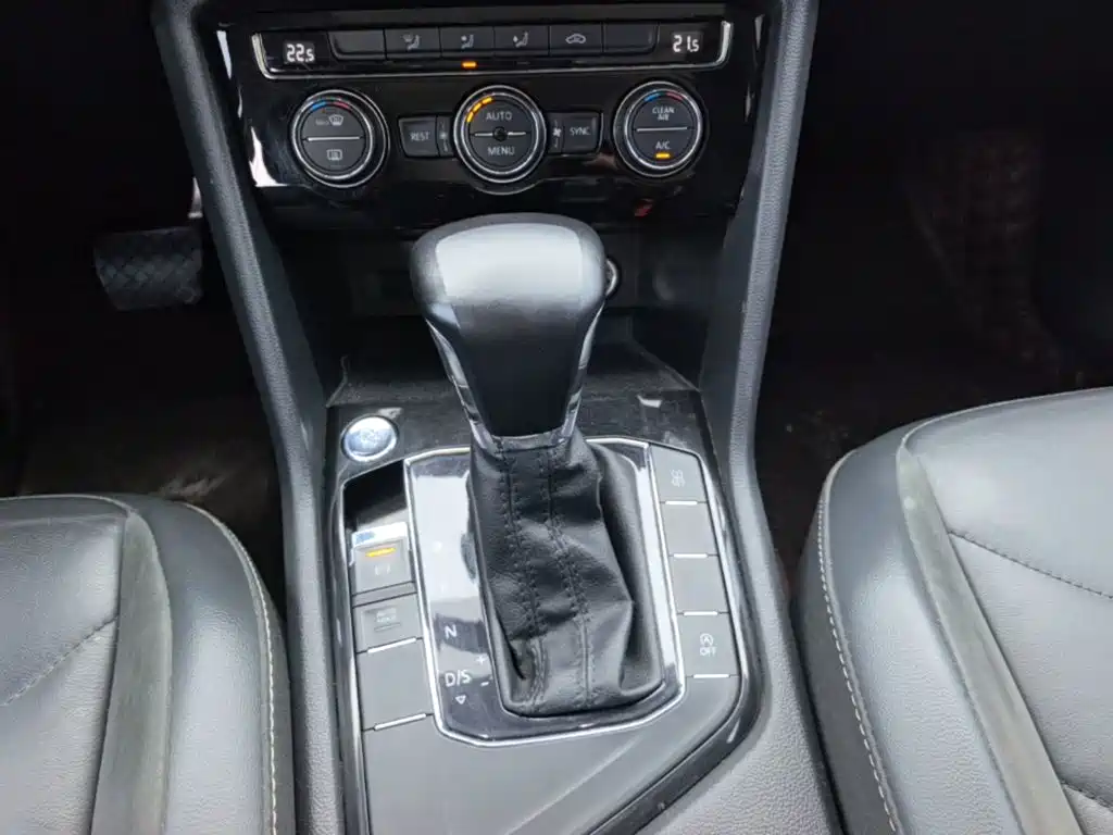 Volkswagen Tiguan L 2020 — фото 14