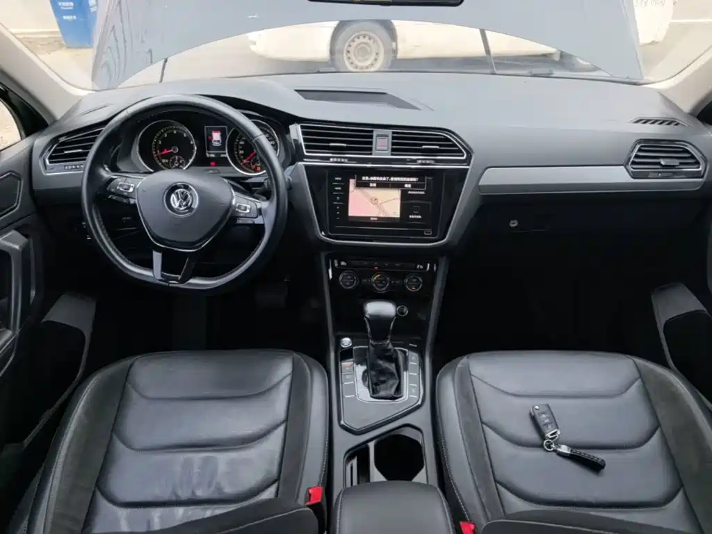 Volkswagen Tiguan L 2020 — фото 10