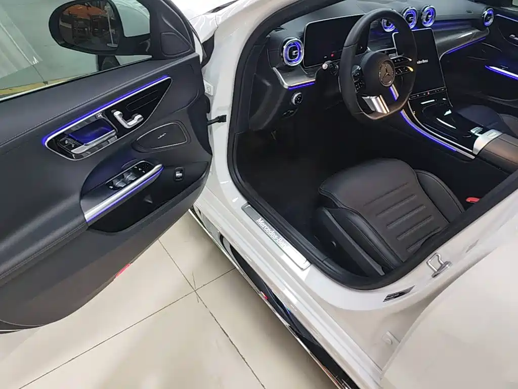 Mercedes-Benz C-Class 2021 — фото 16