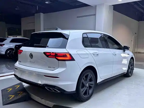 Volkswagen Golf 2022