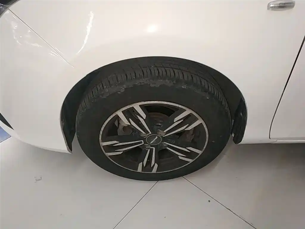 Toyota Yaris L 2018 — фото 23