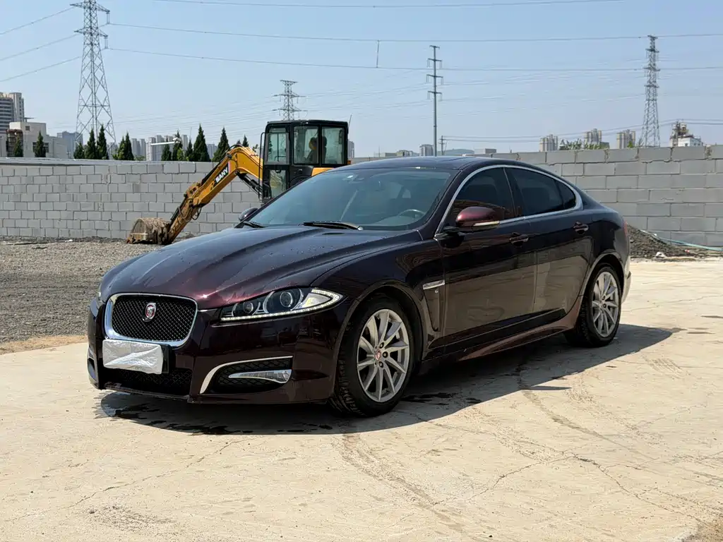 Jaguar XF 2014 — фото 1