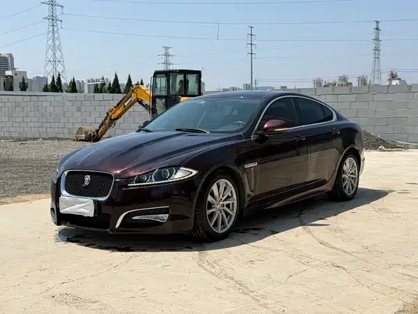 Jaguar XF 2014