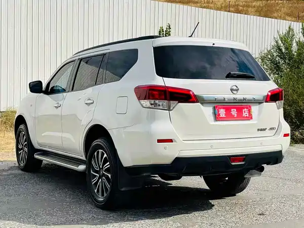 Nissan Terra 2020