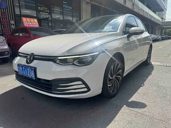 Volkswagen Golf 2021