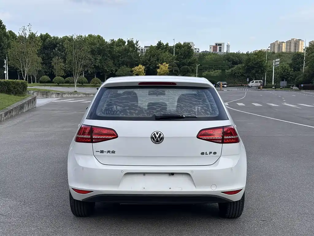 Volkswagen Golf 2015 — фото 12
