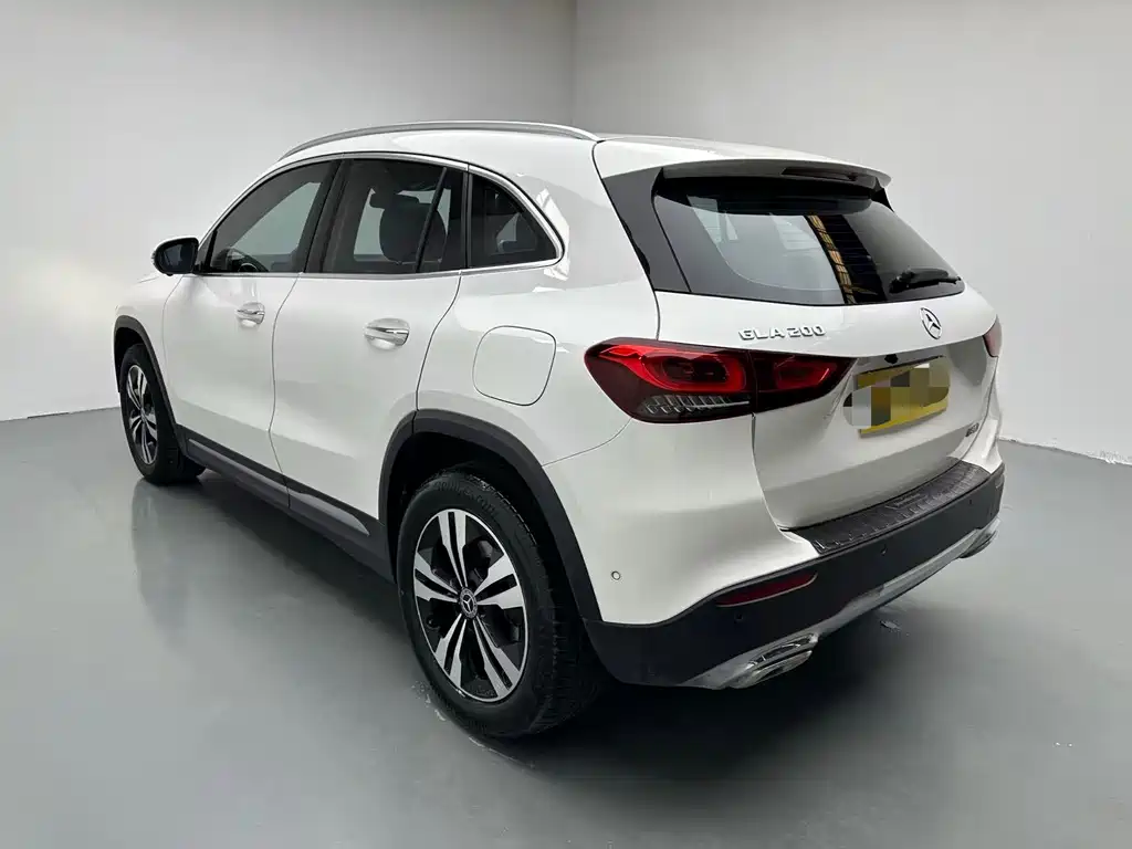 Mercedes-Benz GLA 2021