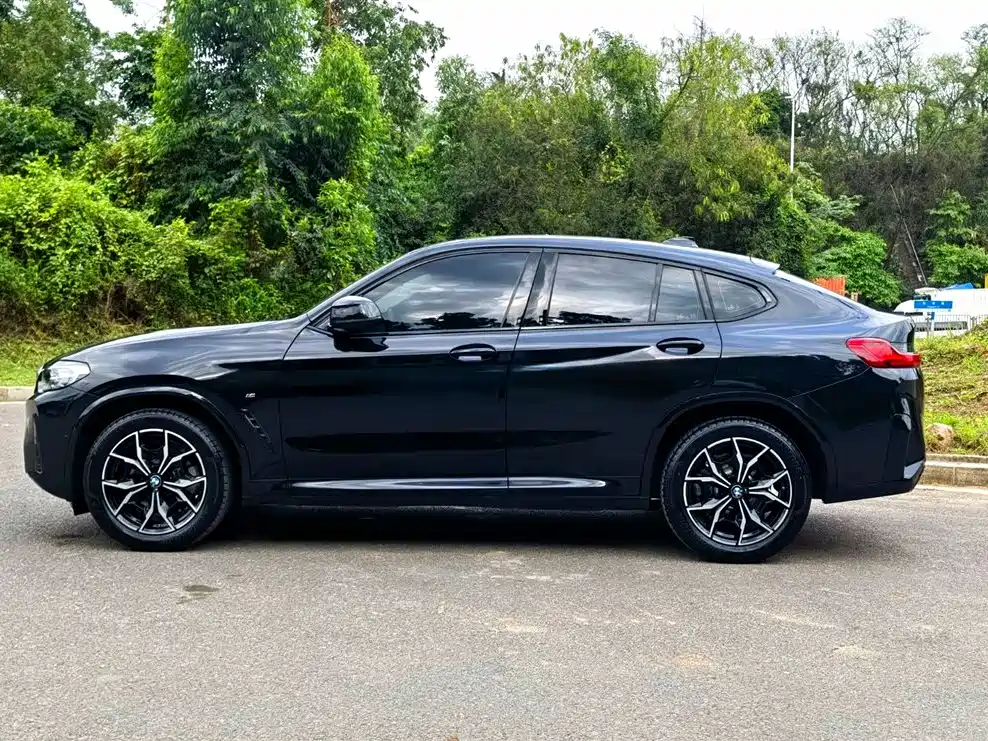 BMW X4 2022