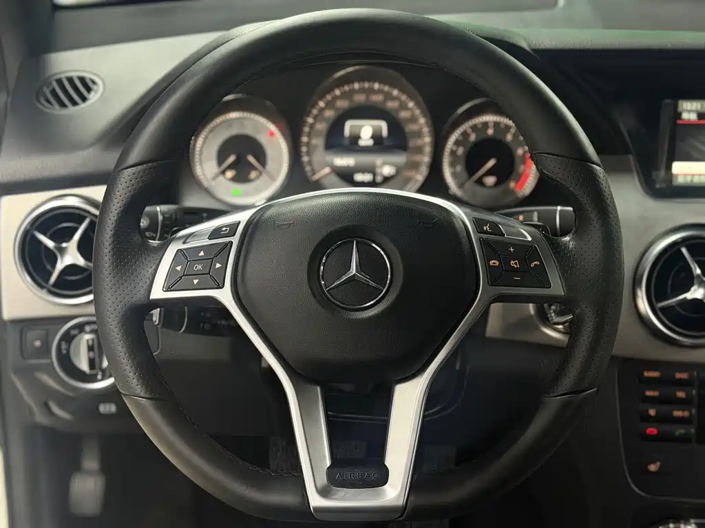 Mercedes-Benz GLK-Class 2015 — фото 9