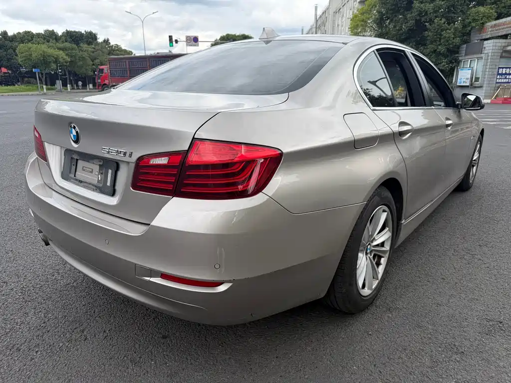 BMW 5 Series 2016 — фото 7