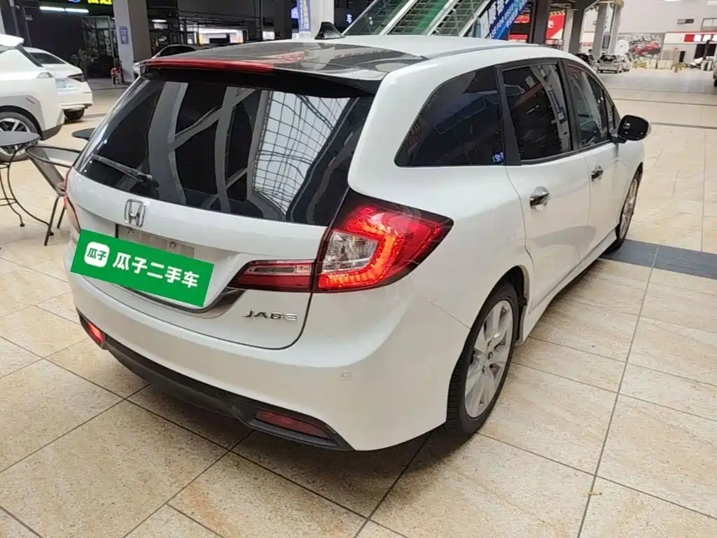 Honda Jade 2015