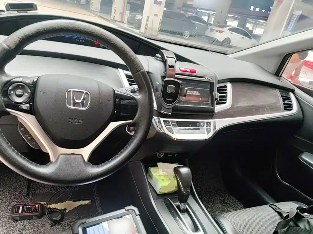 Honda Jade 2015 — фото 10
