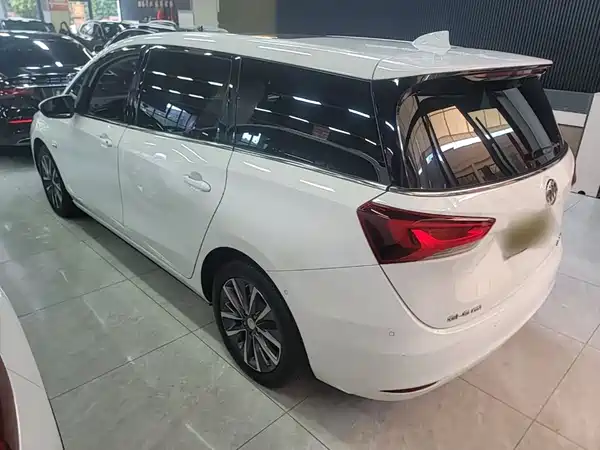 Buick GL6 2018