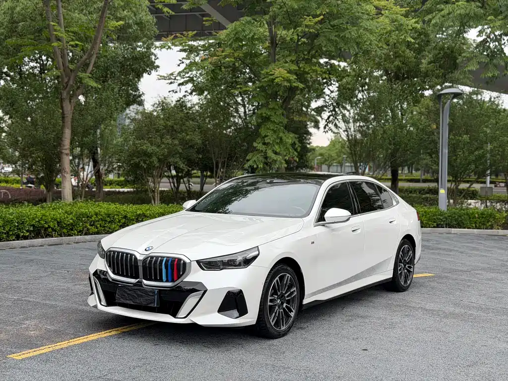BMW 5 Series 2024