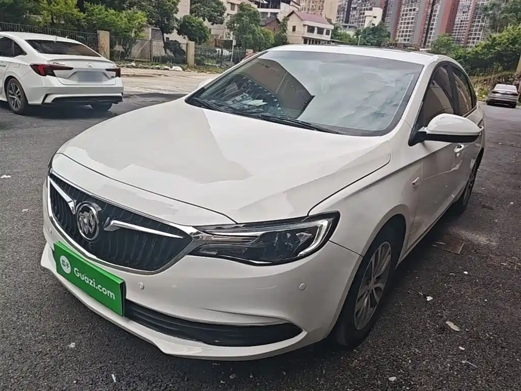 Buick Excelle 2019 — фото 1