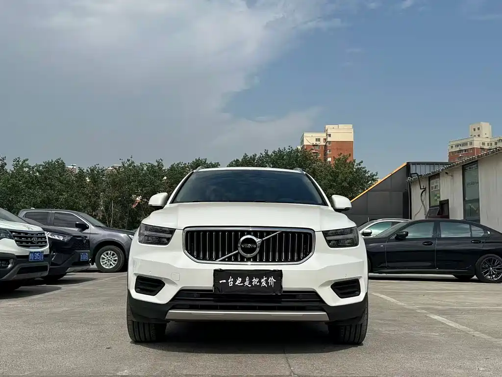 Volvo XC40 2020 — фото 2