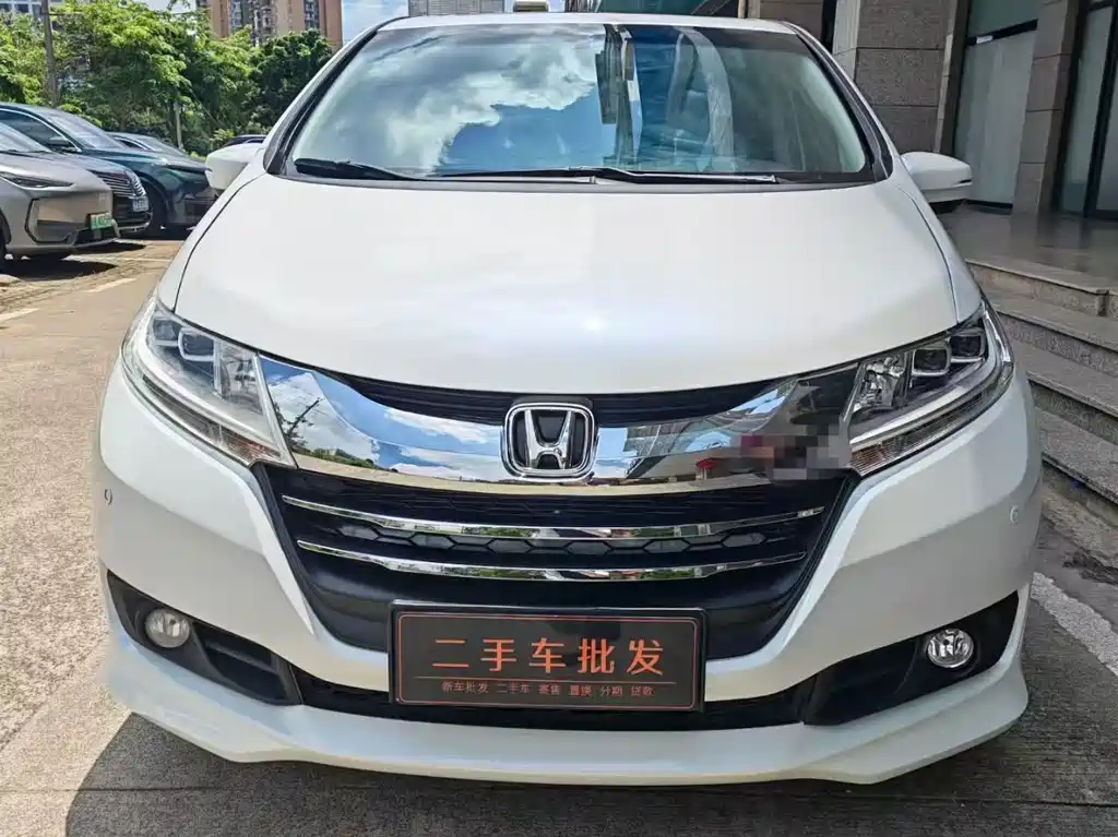 Honda Odyssey 2018 — фото 2