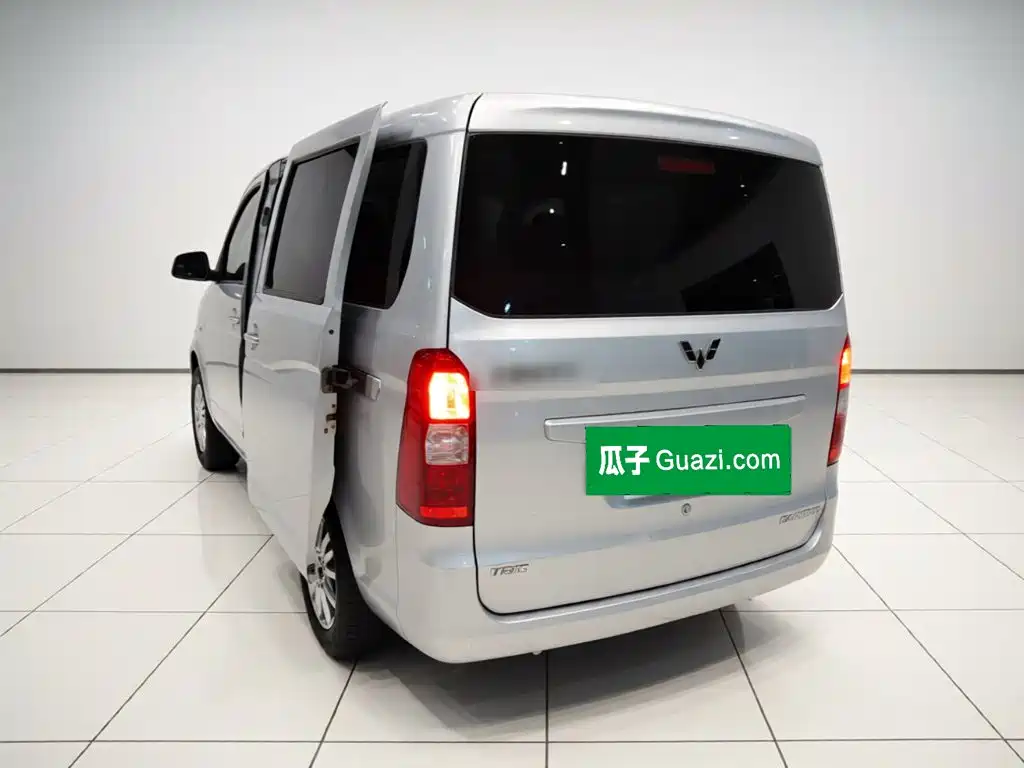 Wuling Rongguang V 2017 — фото 4