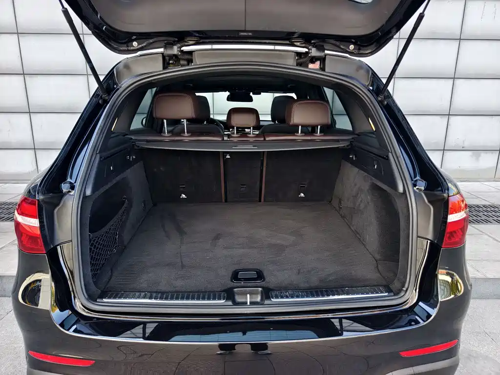 Mercedes-Benz GLC 2018 — фото 17
