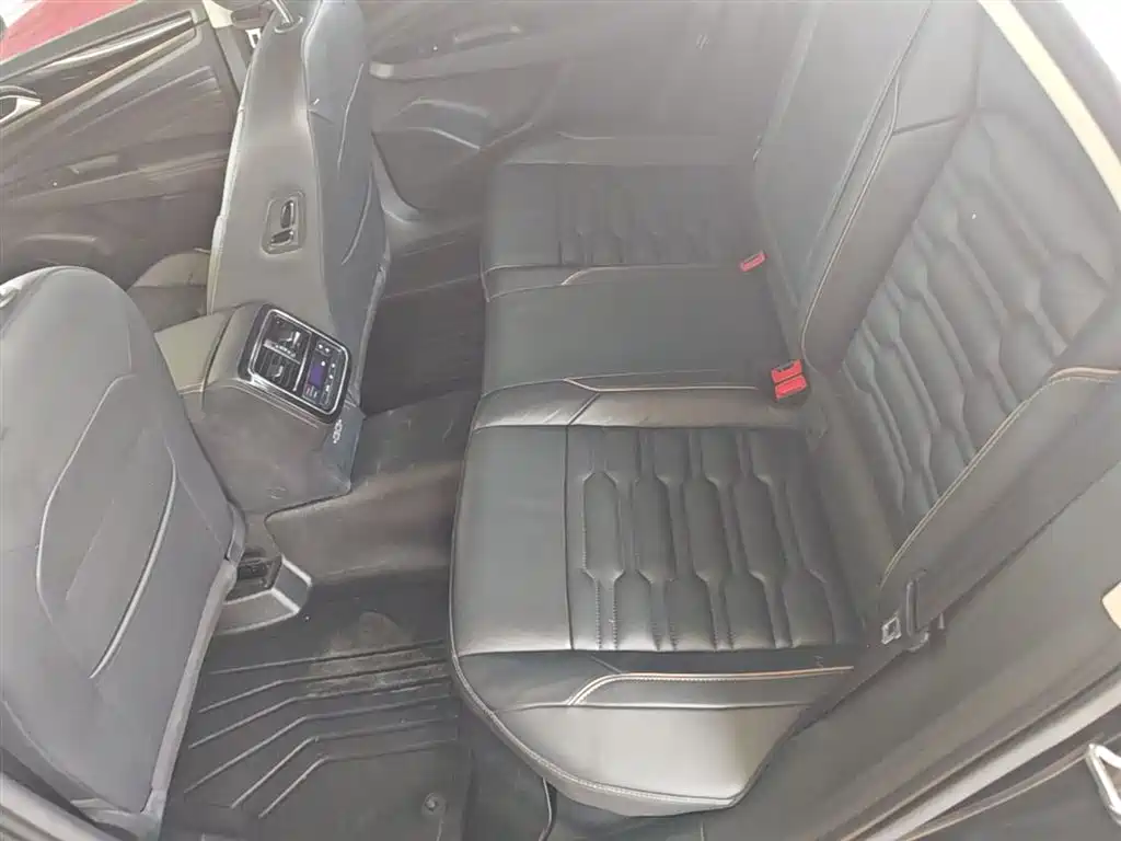 Volkswagen Passat 2019 — фото 17