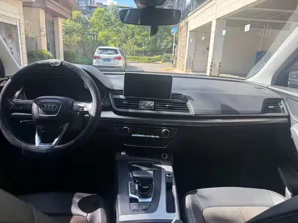 Audi Q5L 2019