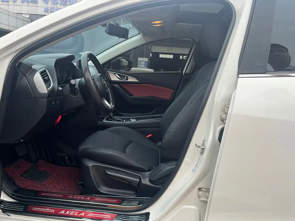 Mazda 3 Axela 2018