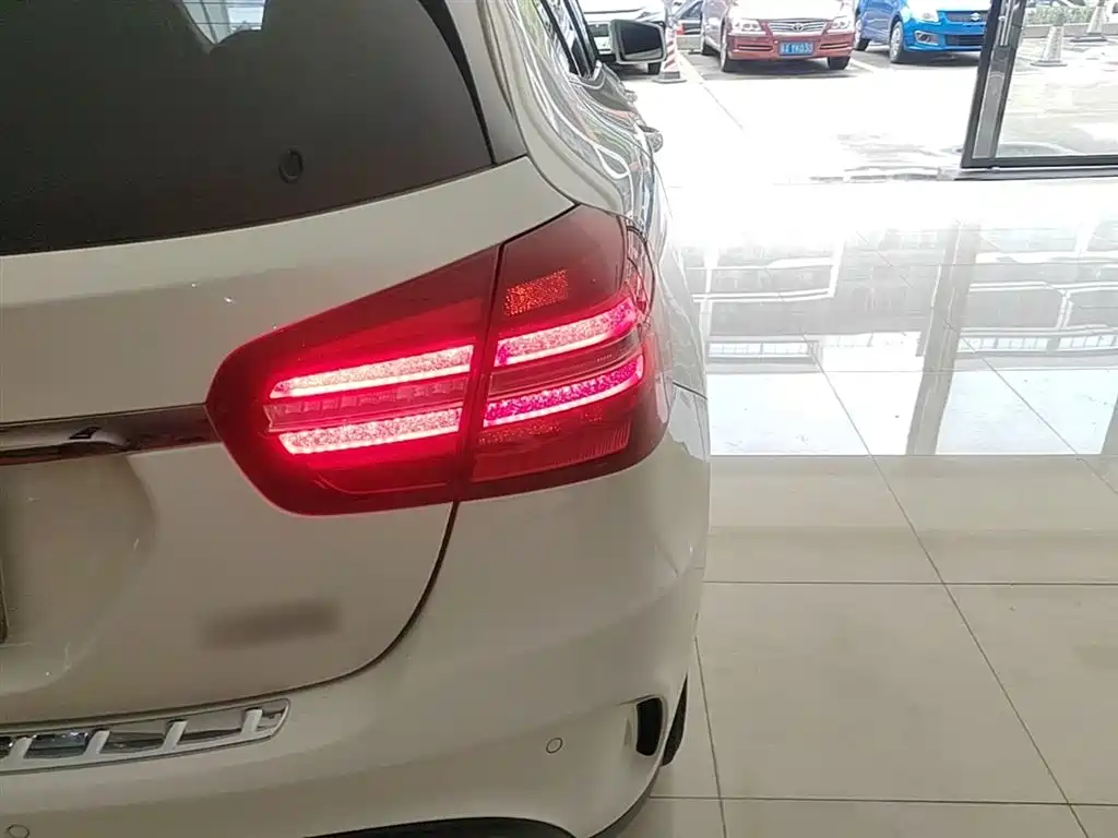 Mercedes-Benz GLA 2019 — фото 8