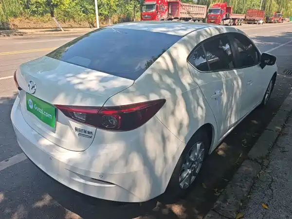 Mazda 3 Axela 2019