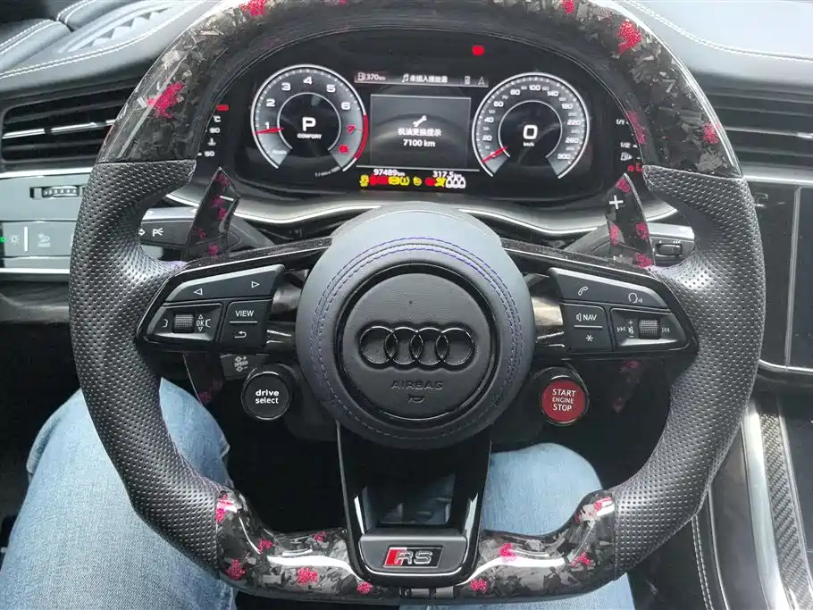 Audi Q8 2021 — фото 15