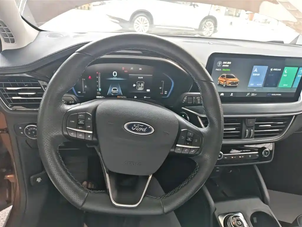 Ford Focus 2021 — фото 11