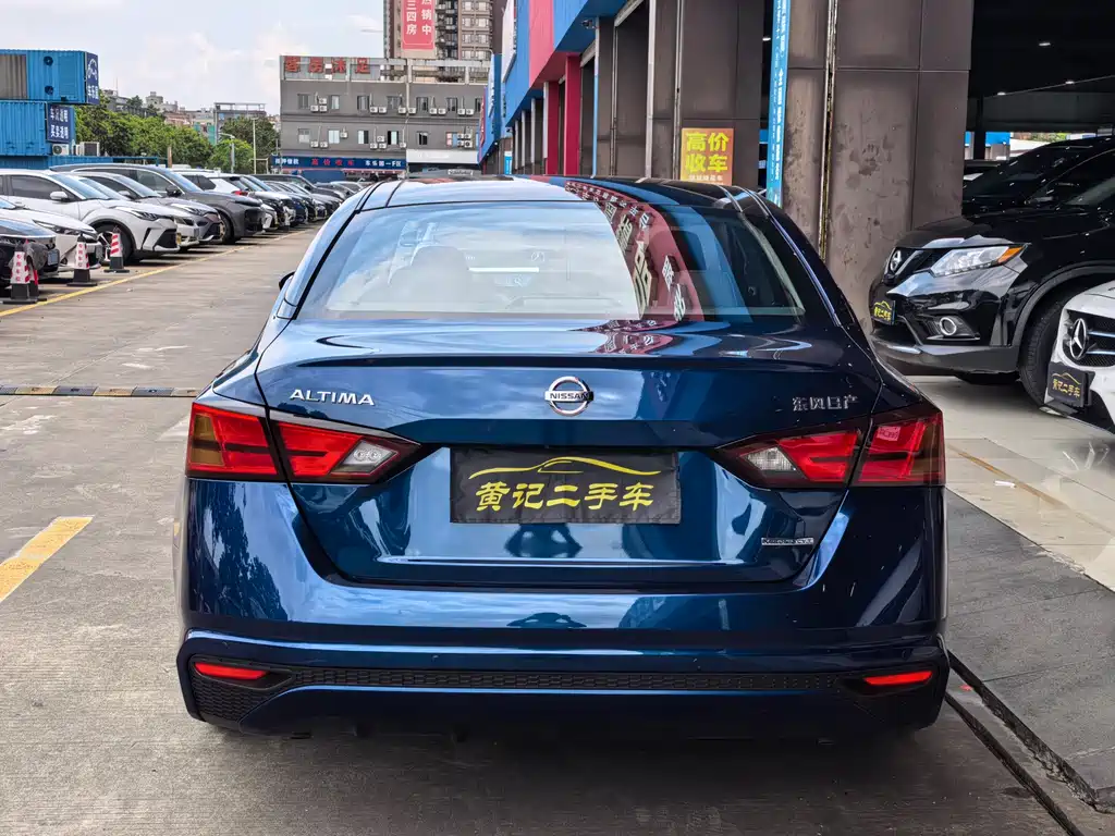Nissan Teana 2022