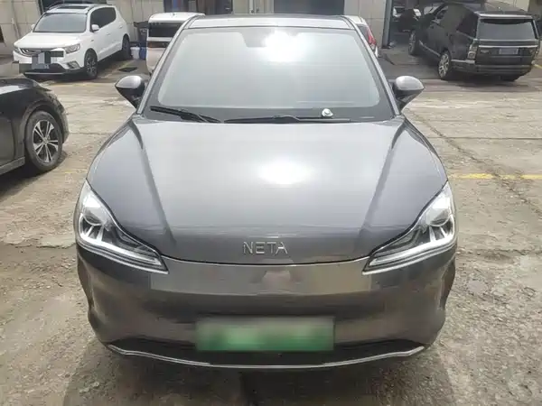 Neta V 2022