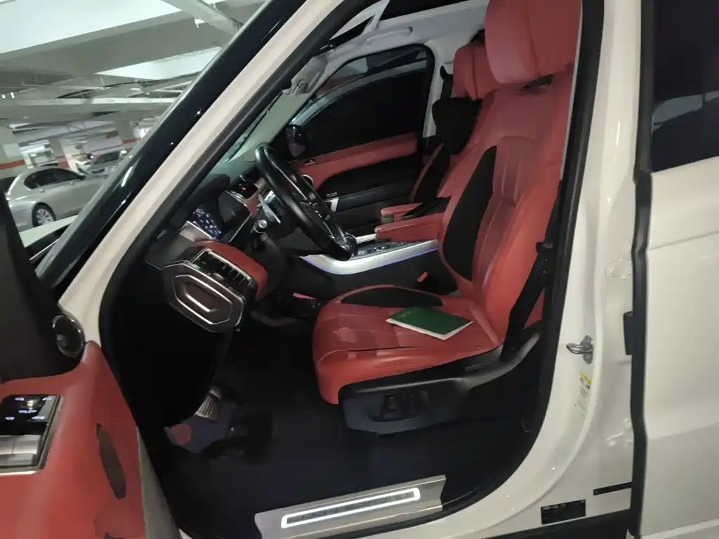 Land Rover Range Rover Sport 2020 — фото 11