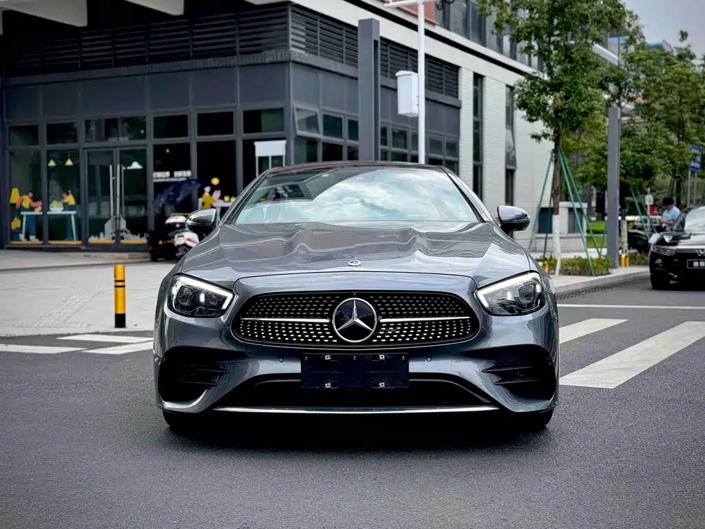 Mercedes-Benz E-Class 2022