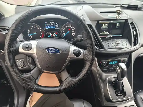 Ford Kuga 2015