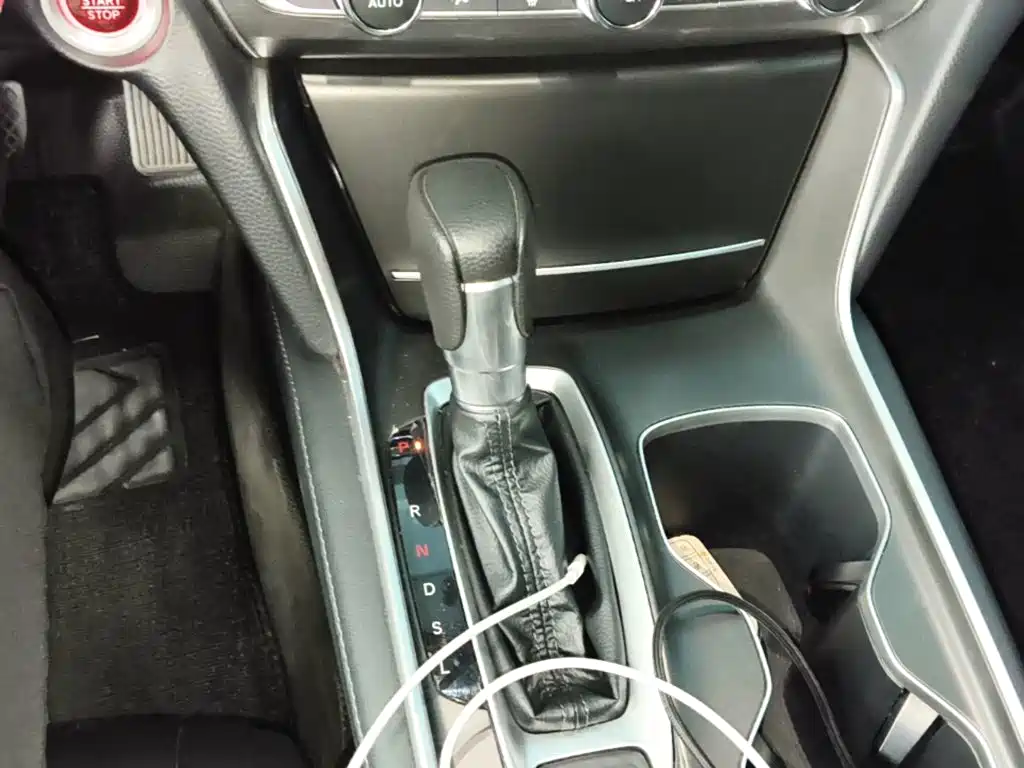 Honda Accord 2020 — фото 14
