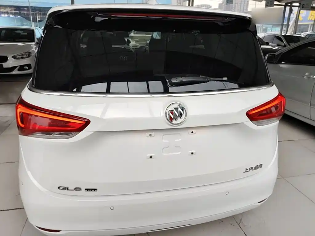 Buick GL6 2021