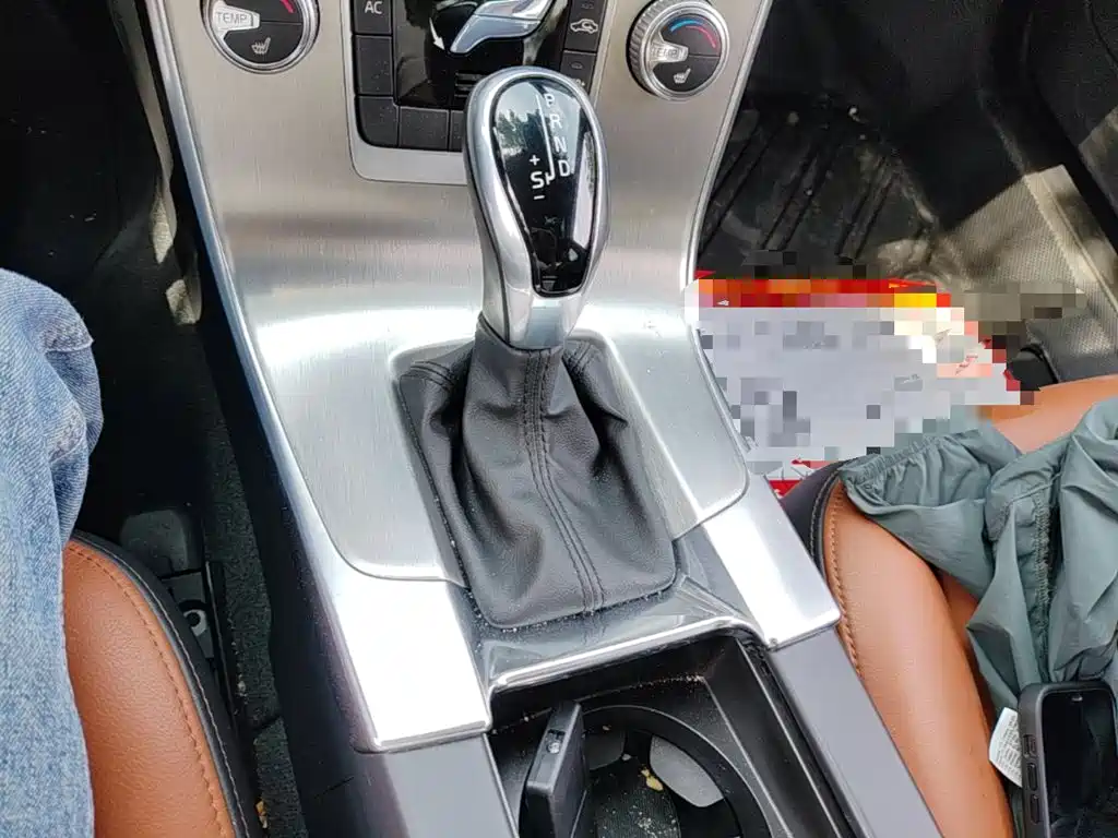 Volvo S60 2017 — фото 14