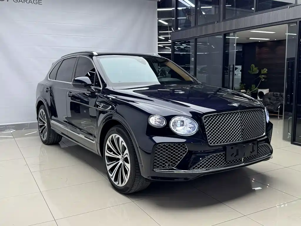 Bentley Bentayga Plug-In Hybrid 2021 — фото 4