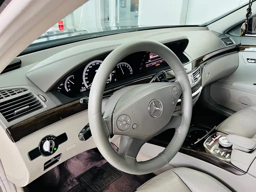 Mercedes-Benz S-Class 2011 — фото 15