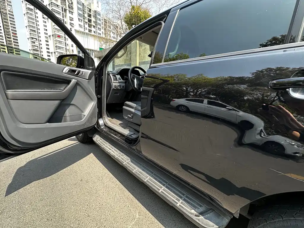 Ford Everest 2019 — фото 14
