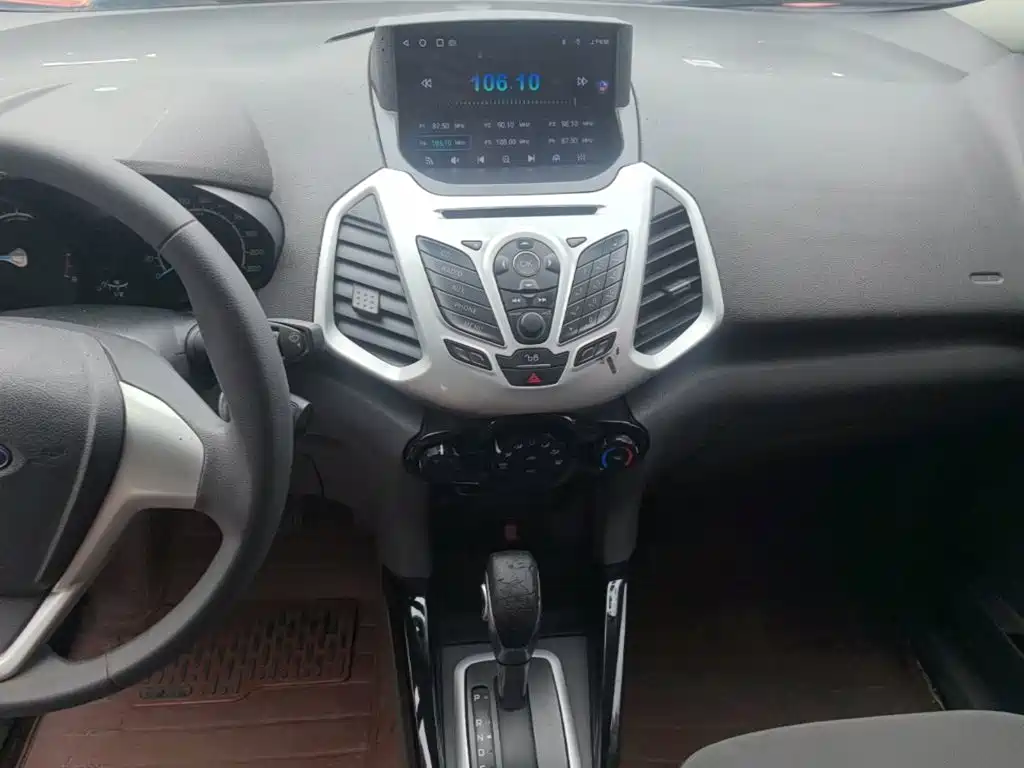 Ford EcoSport 2014 — фото 13