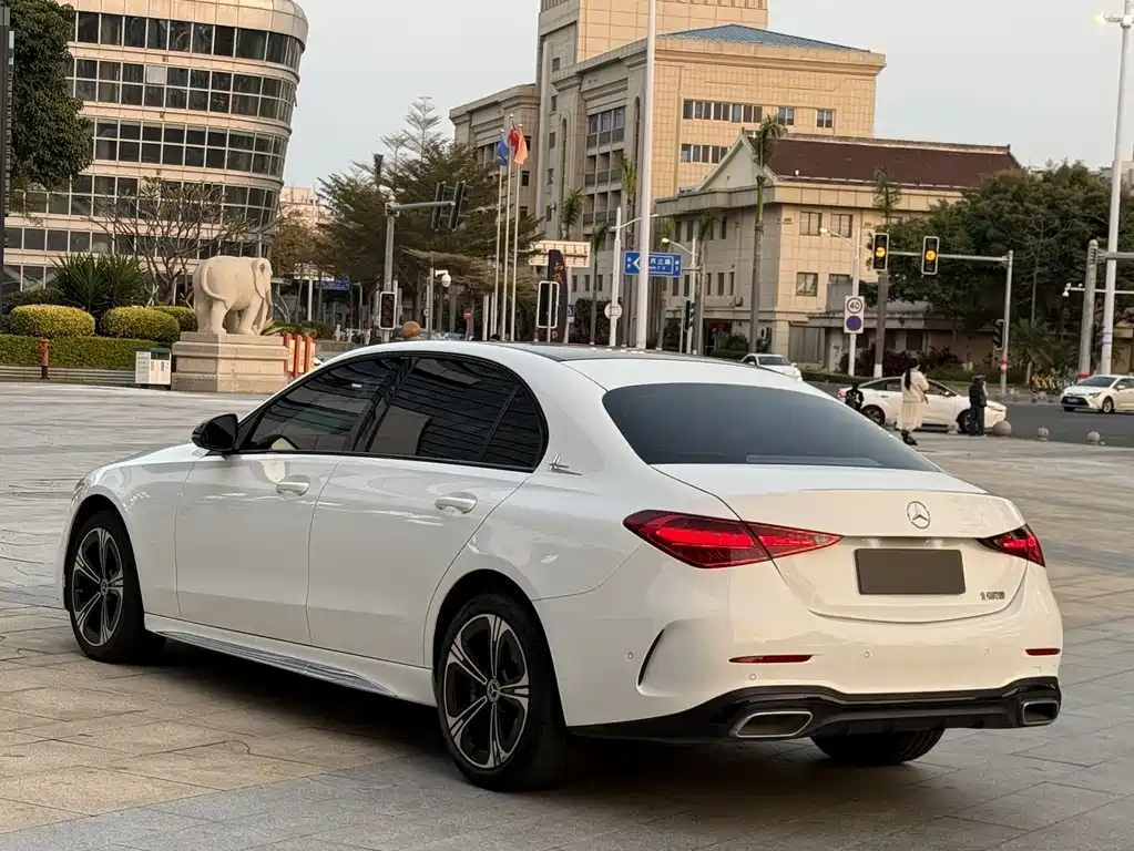 Mercedes-Benz C-Class 2022 — фото 13