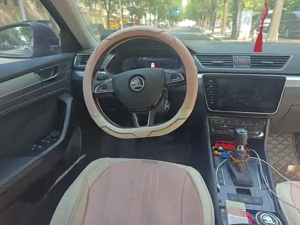 Skoda Superb 2024