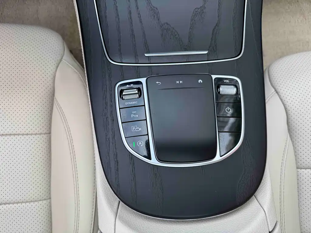 Mercedes-Benz E-Class 2021 — фото 13