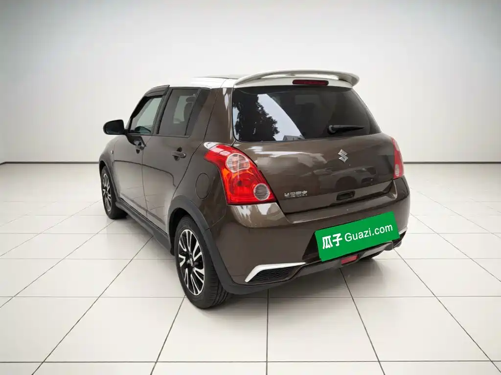 Suzuki Swift 2015 — фото 4